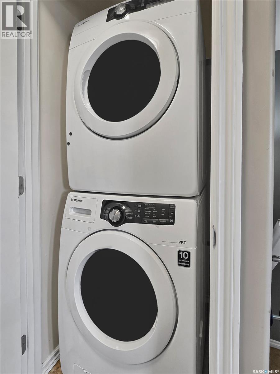 104 Shepherd Crescent, Saskatoon, SK - Indoor Photo Showing Laundry Room