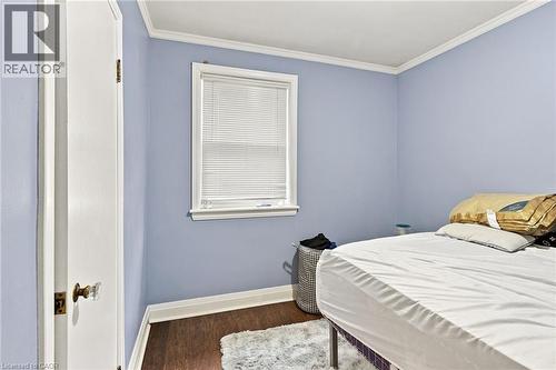299 West 5Th Street, Hamilton, ON - Indoor Photo Showing Bedroom