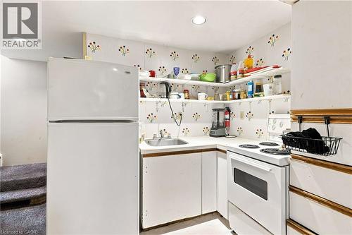 299 West 5Th Street, Hamilton, ON - Indoor Photo Showing Kitchen