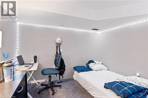 299 West 5Th Street, Hamilton, ON - Indoor Photo Showing Bedroom