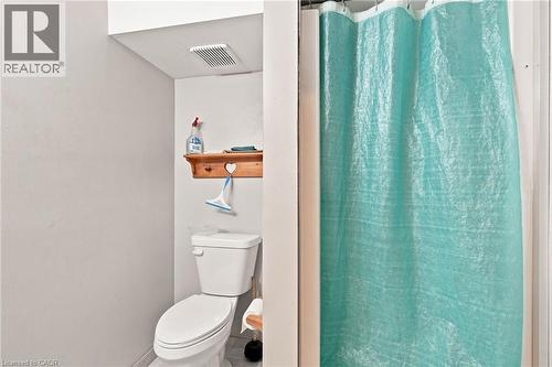 299 West 5Th Street, Hamilton, ON - Indoor Photo Showing Bathroom