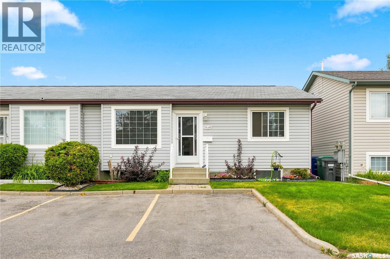 18 143 Gropper Crescent, Saskatoon, SK - Outdoor