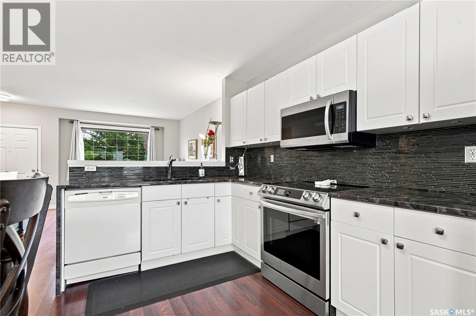 18 143 Gropper Crescent, Saskatoon, SK - Indoor Photo Showing Kitchen