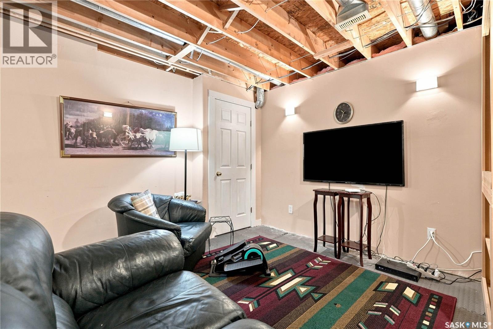 18 143 Gropper Crescent, Saskatoon, SK - Indoor Photo Showing Other Room