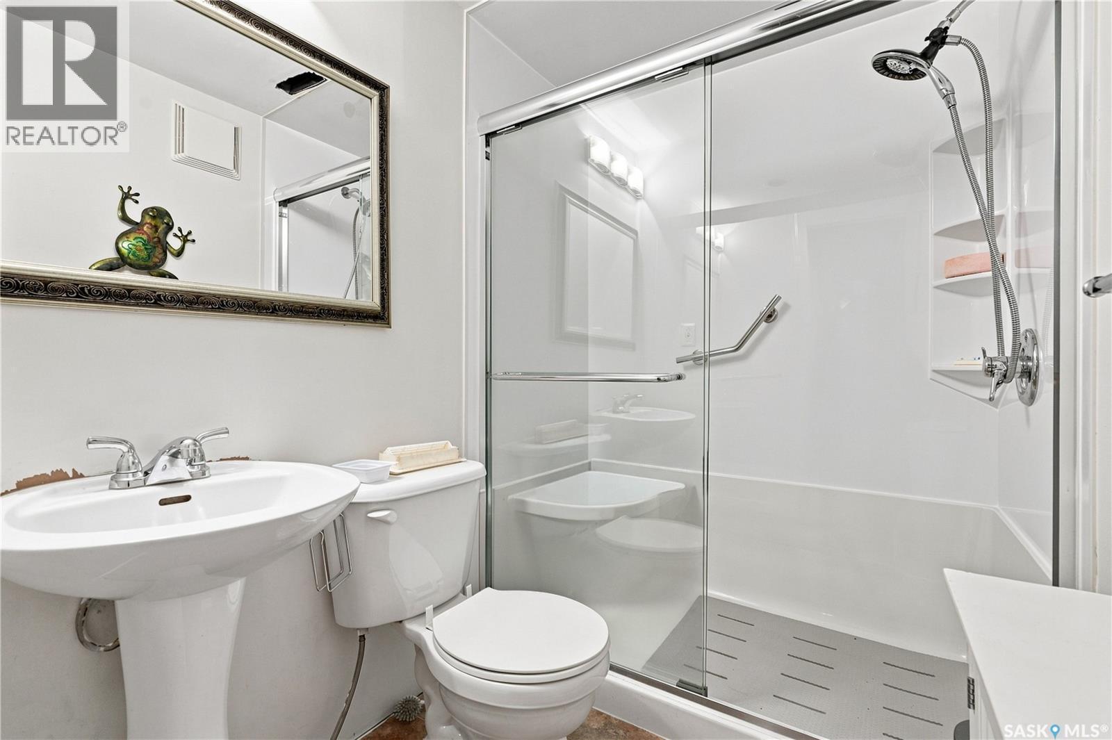 18 143 Gropper Crescent, Saskatoon, SK - Indoor Photo Showing Bathroom