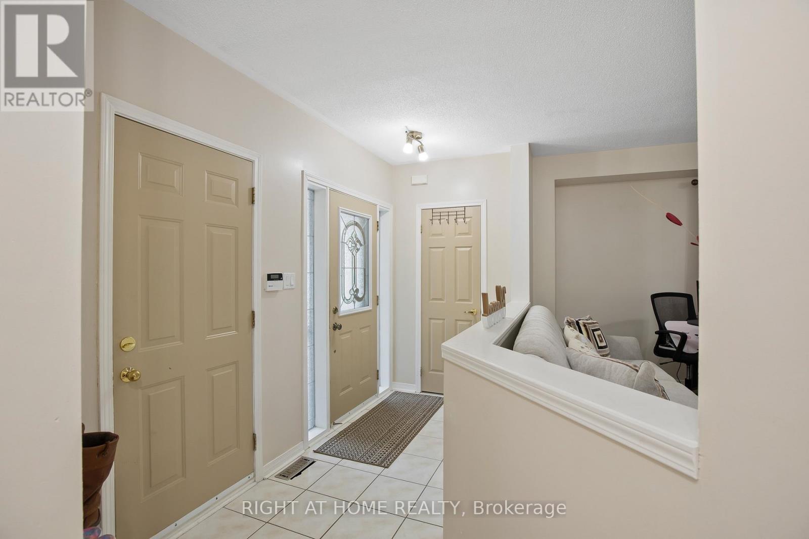 71 Hutton Place, Clarington, ON - Indoor Photo Showing Other Room
