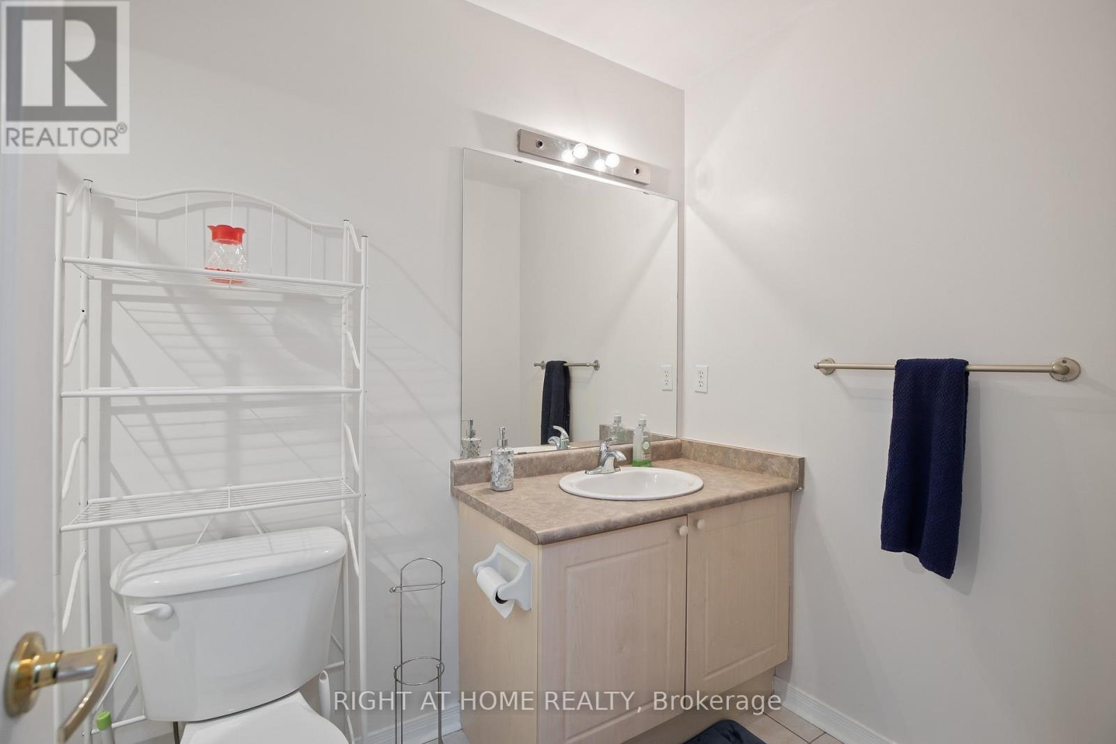 71 Hutton Place, Clarington, ON - Indoor Photo Showing Bathroom