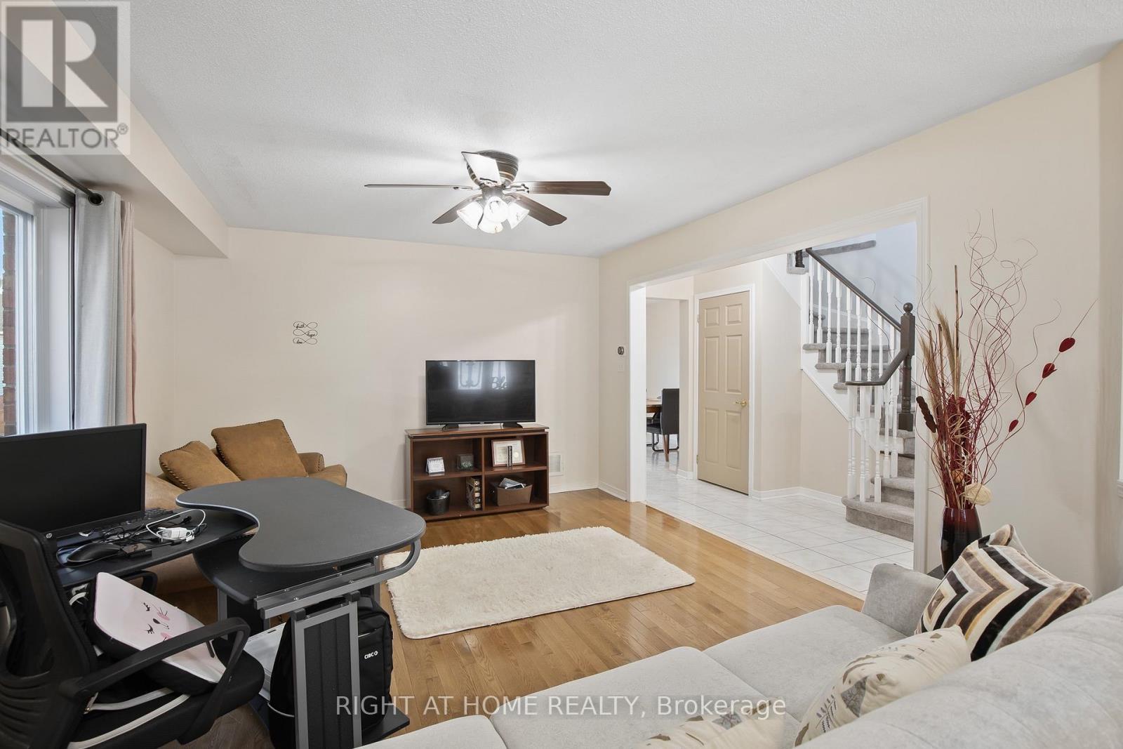71 Hutton Place, Clarington, ON - Indoor