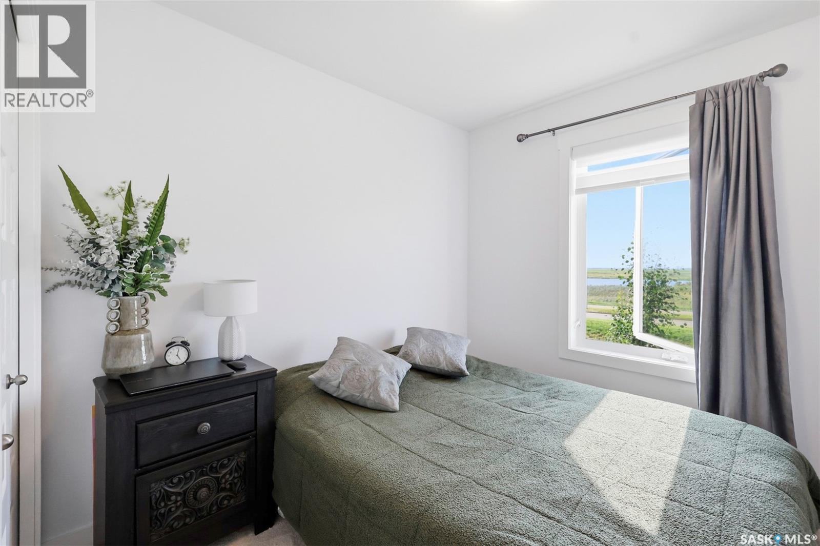 31 510 Kloppenburg Crescent, Saskatoon, SK - Indoor Photo Showing Bedroom