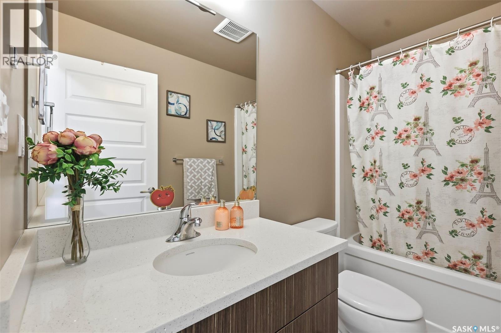 31 510 Kloppenburg Crescent, Saskatoon, SK - Indoor Photo Showing Bathroom