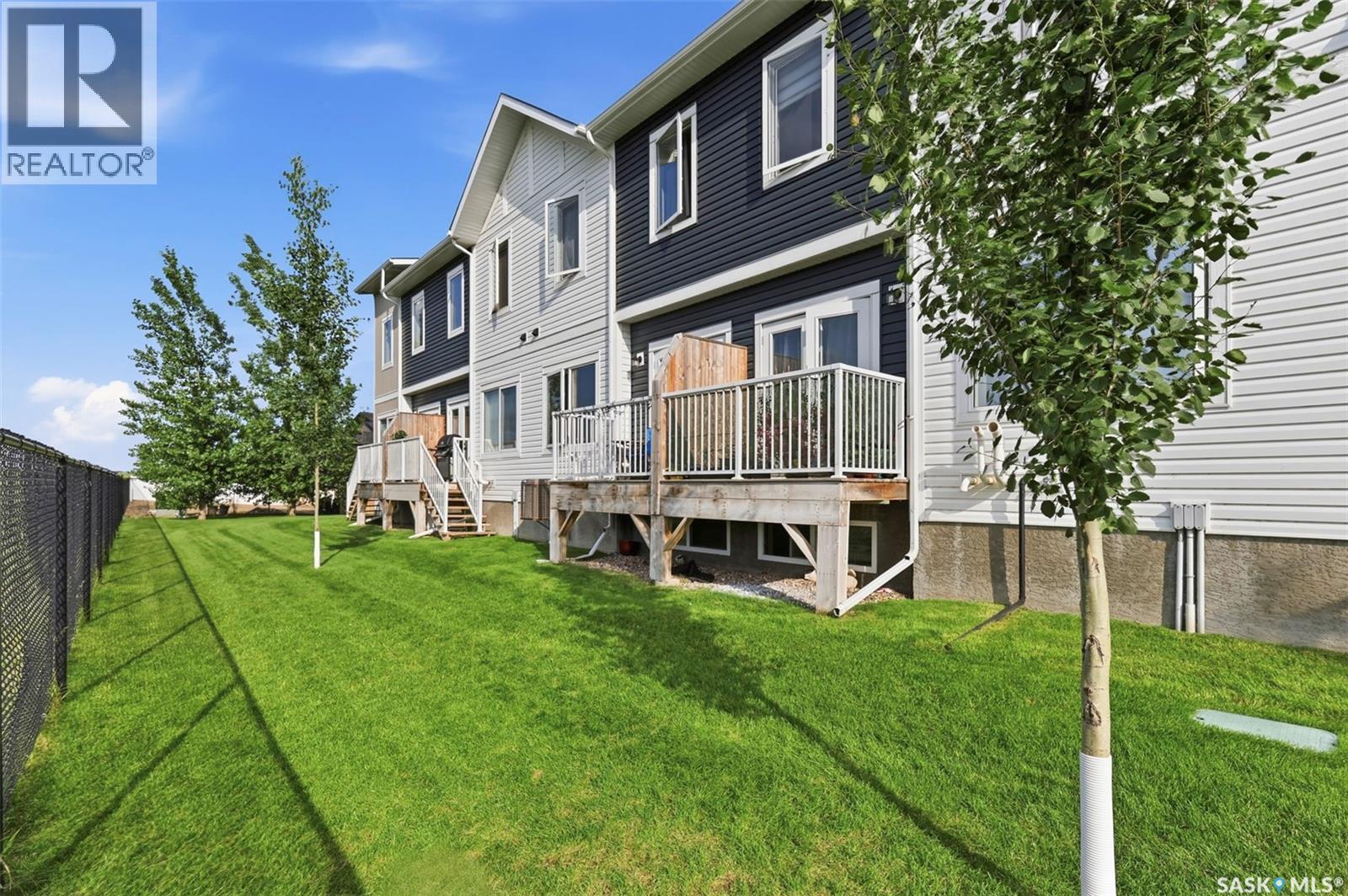 31 510 Kloppenburg Crescent, Saskatoon, SK - Outdoor With Deck Patio Veranda