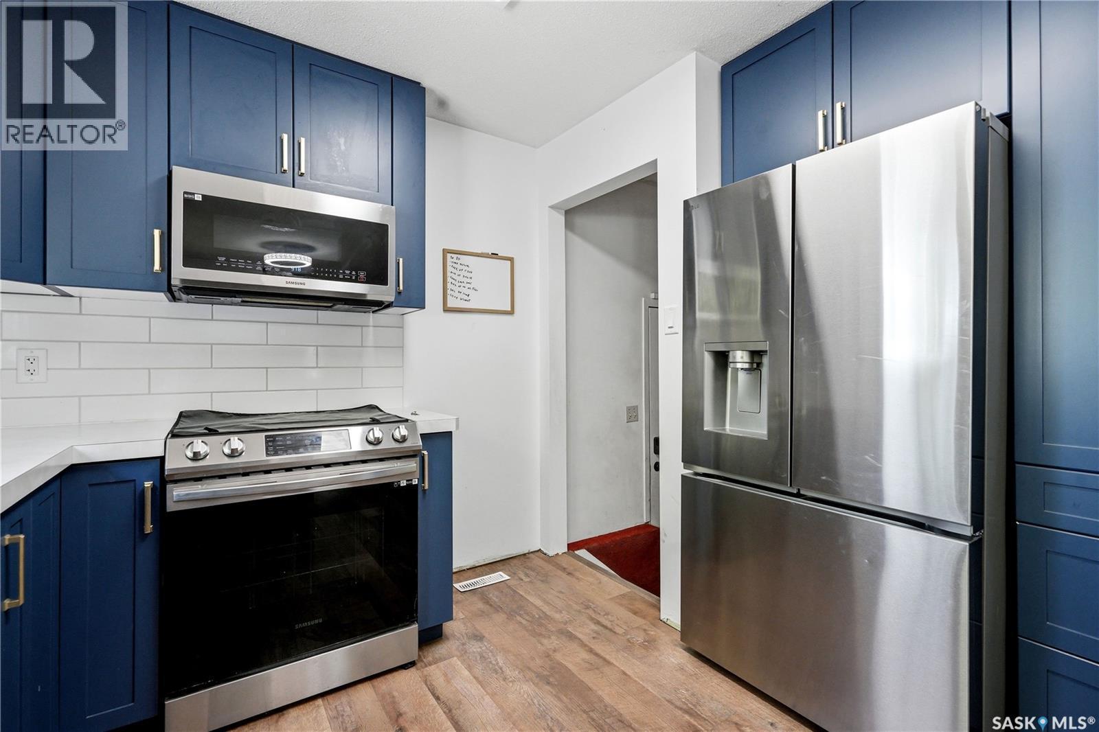3234 Maxwell Street, Saskatoon, SK - Indoor Photo Showing Kitchen