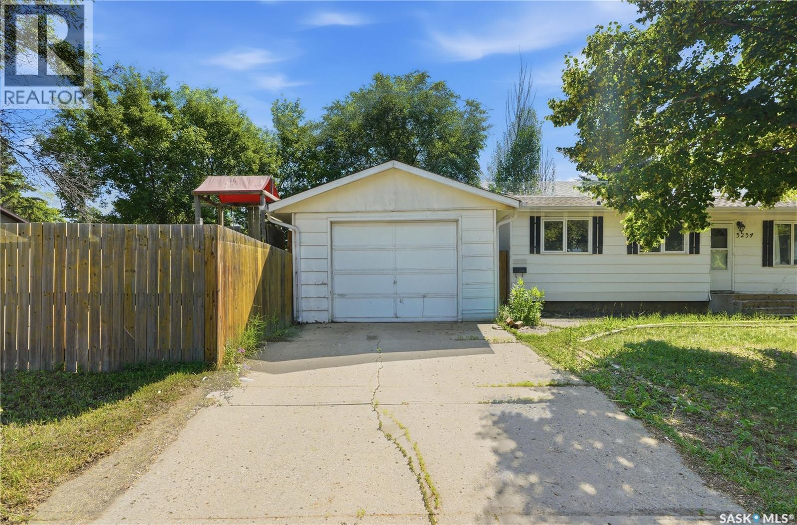 3234 Maxwell Street, Saskatoon, SK - Outdoor