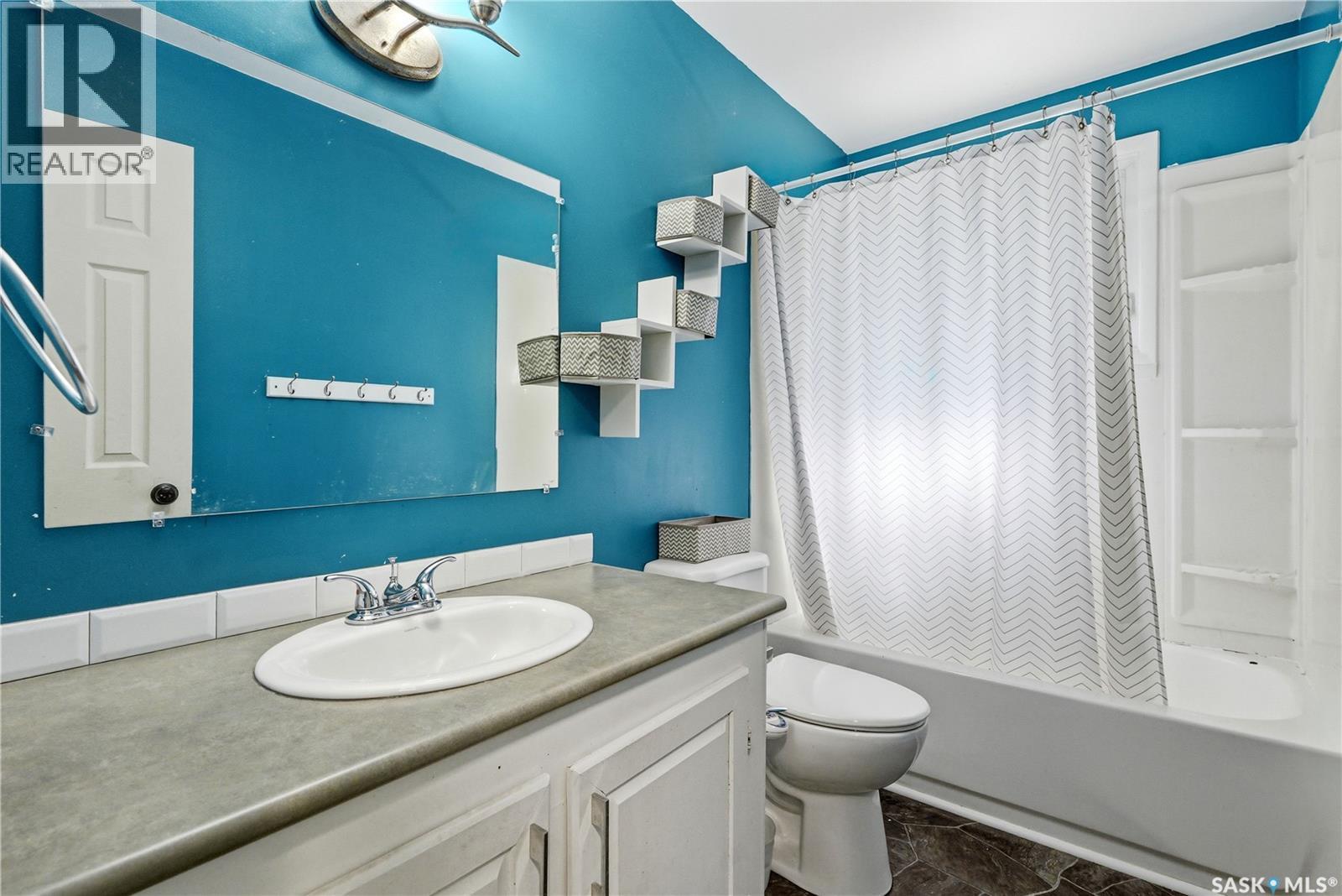 3234 Maxwell Street, Saskatoon, SK - Indoor Photo Showing Bathroom