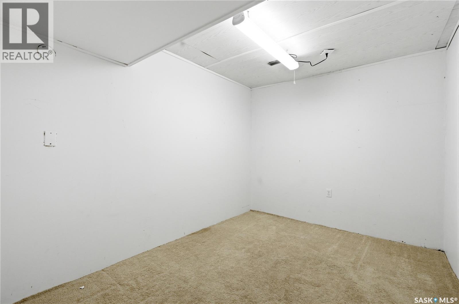 3234 Maxwell Street, Saskatoon, SK - Indoor Photo Showing Other Room