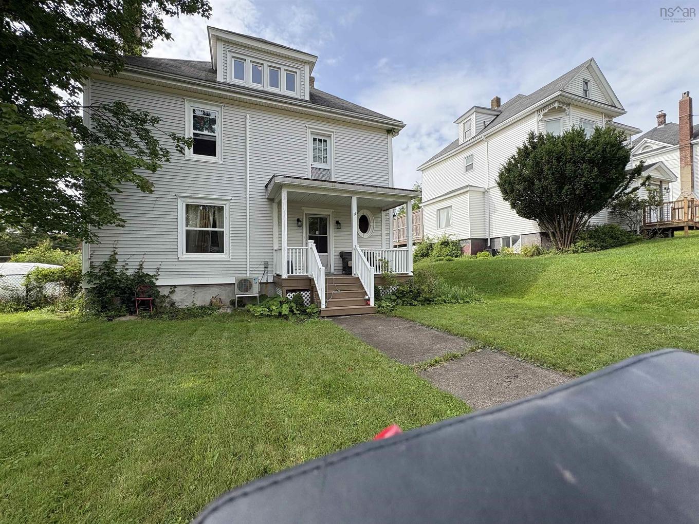 11 Victoria Avenue, Stellarton, NS - Outdoor