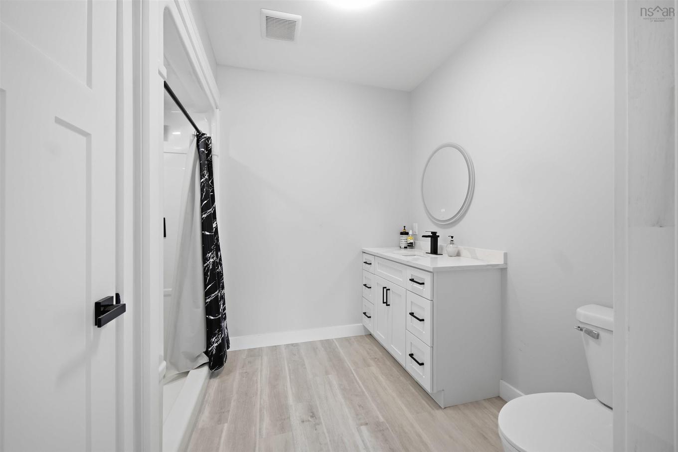 520 Truro Heights Road, Truro Heights, NS - Indoor Photo Showing Bathroom