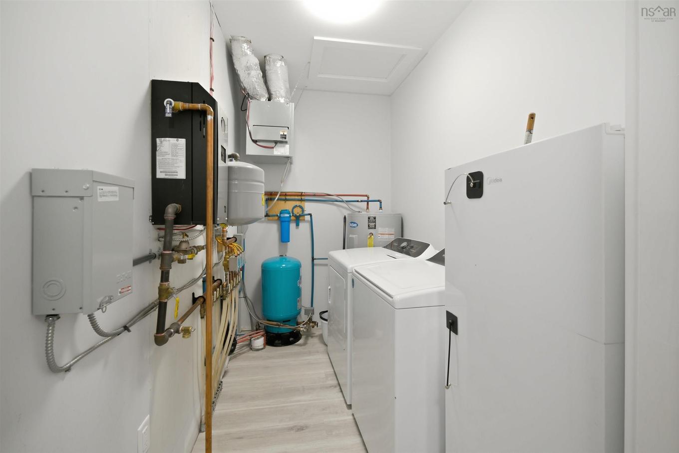 520 Truro Heights Road, Truro Heights, NS - Indoor Photo Showing Laundry Room