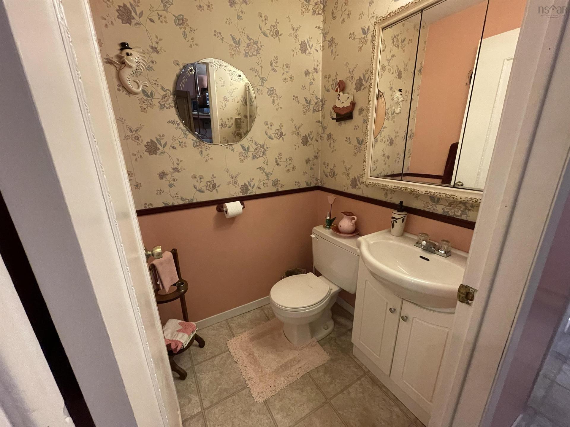 9 Fundy Drive, Truro, NS - Indoor Photo Showing Bathroom