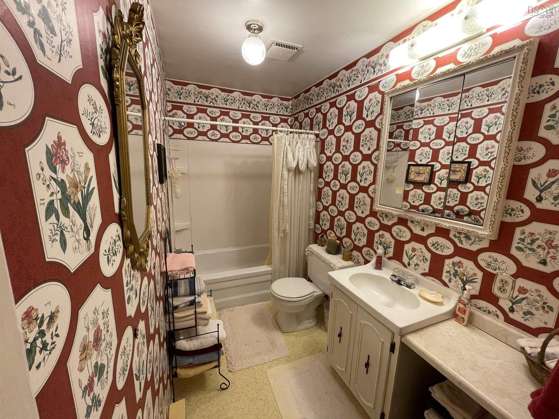 9 Fundy Drive, Truro, NS - Indoor Photo Showing Bathroom