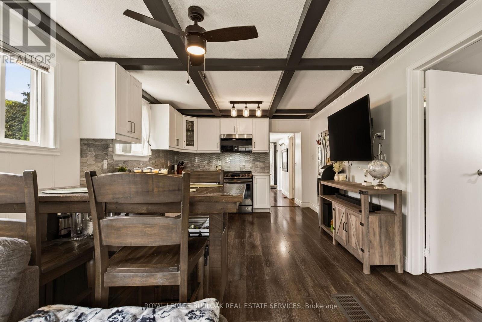 29 Hixon Road, Hamilton, ON - Indoor Photo Showing Dining Room