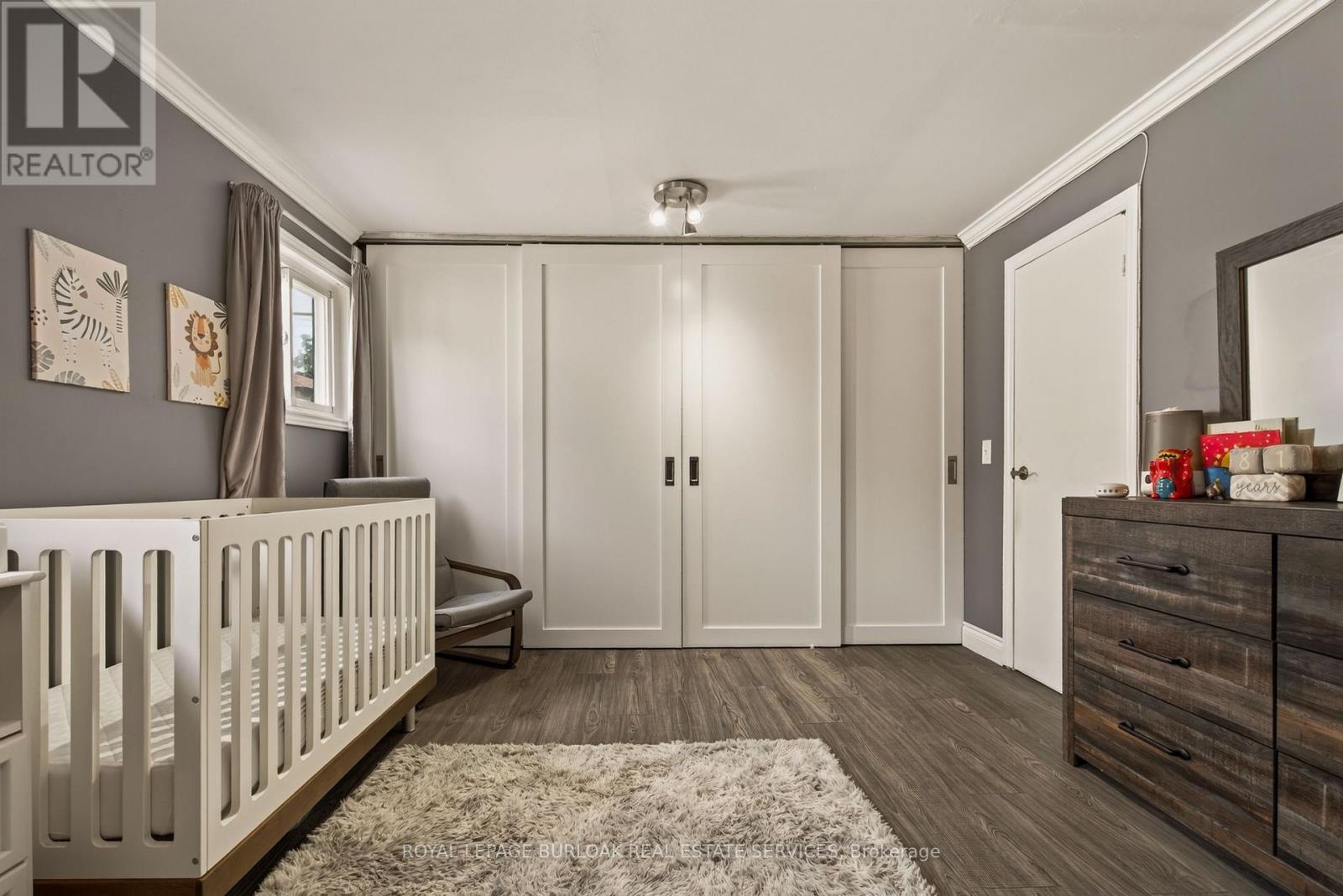 29 Hixon Road, Hamilton, ON - Indoor Photo Showing Bedroom