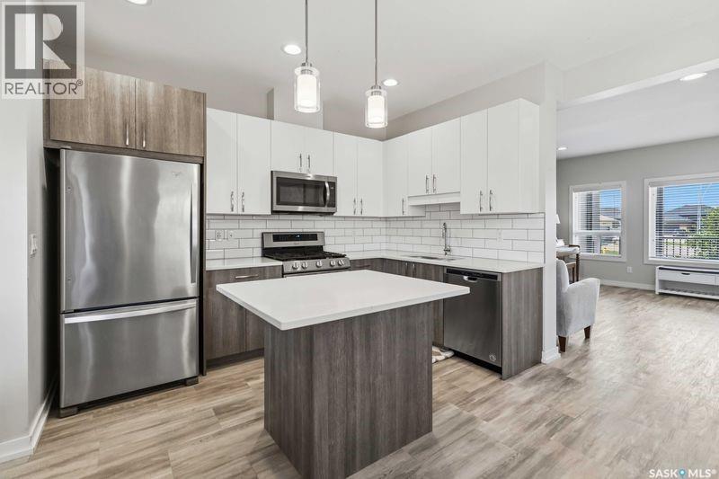 635 Evergreen Boulevard, Saskatoon, SK - Indoor Photo Showing Kitchen With Stainless Steel Kitchen With Upgraded Kitchen