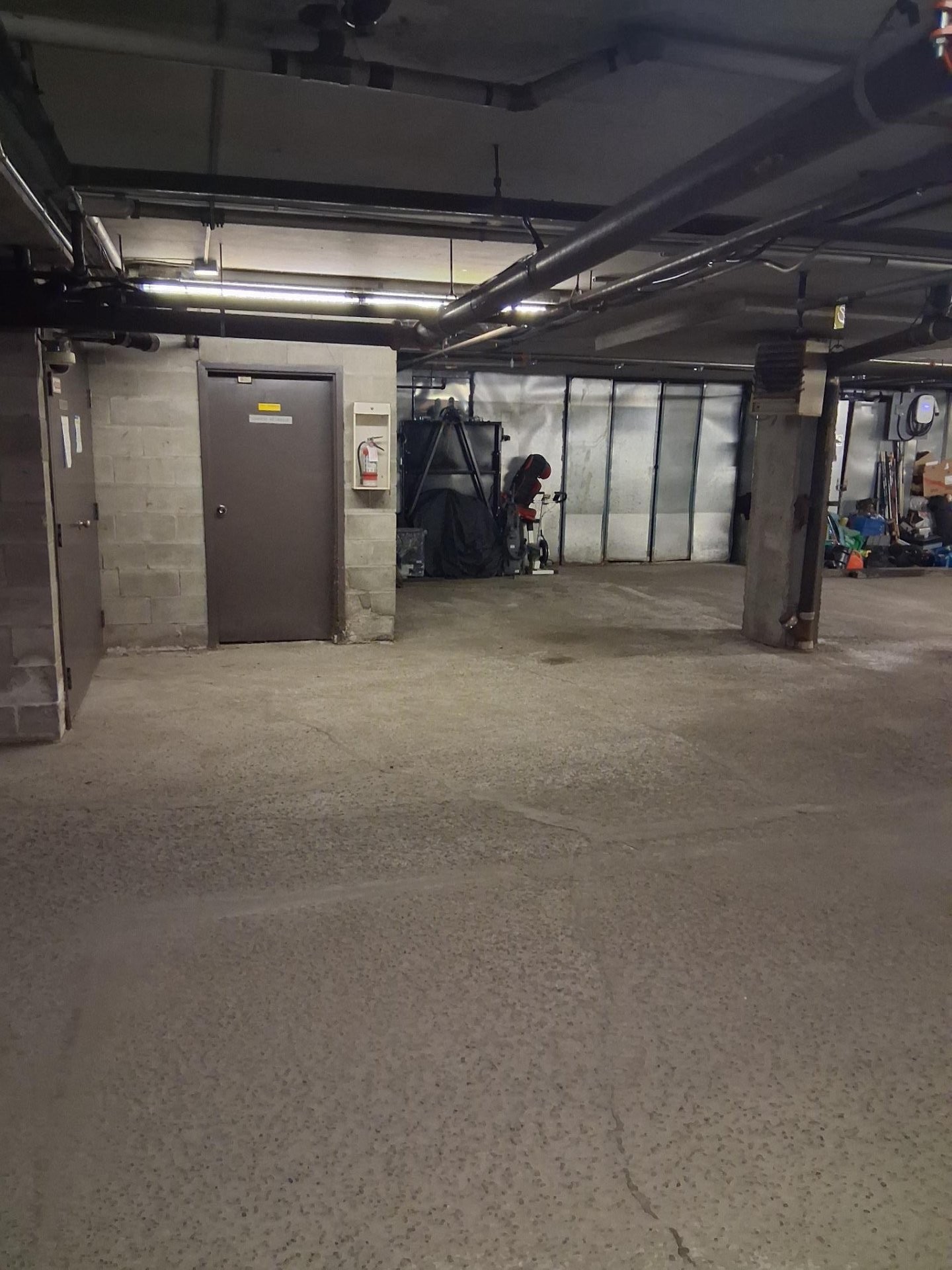 Stationnement - 109-9500 Boul. Des Galeries-D'Anjou, Montréal (Anjou), QC - Indoor Photo Showing Garage
