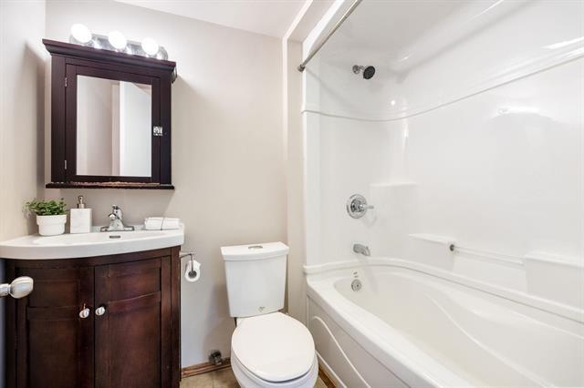 2583 King Edward St, Winnipeg, MB - Indoor Photo Showing Bathroom