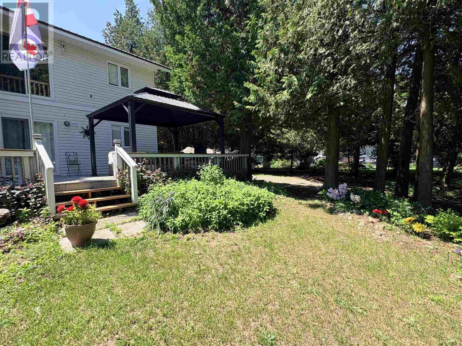 3882 Hamilton Dr, Hilton, ON - Outdoor With Deck Patio Veranda