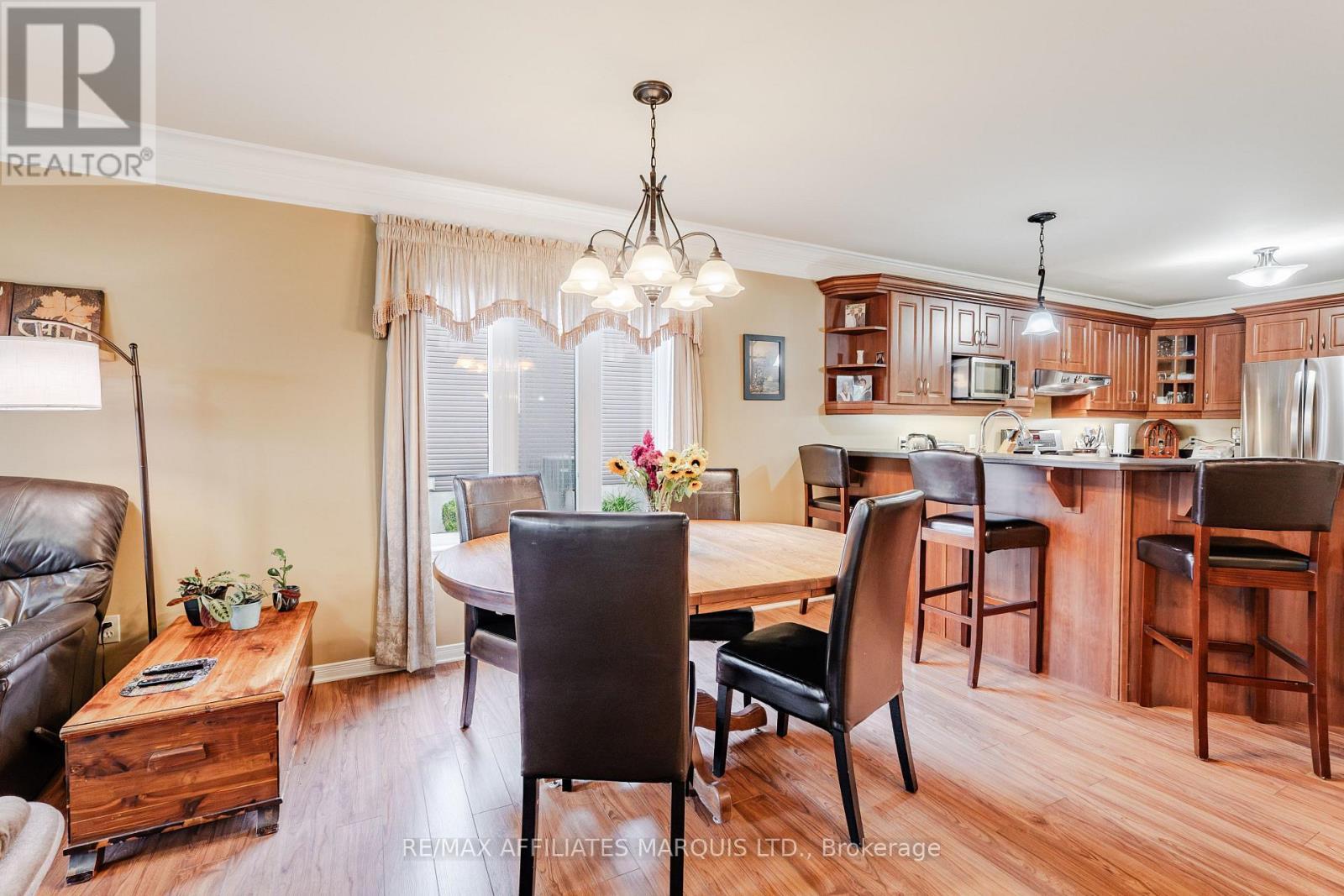 2230 Glen Brook Drive, Cornwall, ON - Indoor Photo Showing Dining Room