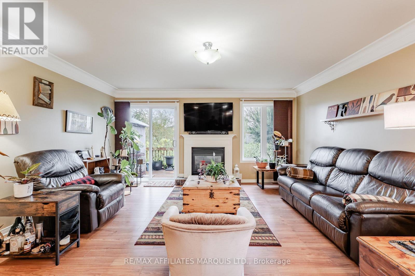 2230 Glen Brook Drive, Cornwall, ON - Indoor Photo Showing Living Room With Fireplace