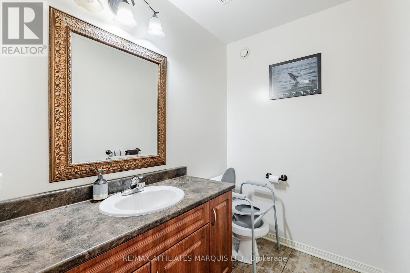 2230 Glen Brook Drive, Cornwall, ON - Indoor Photo Showing Bathroom
