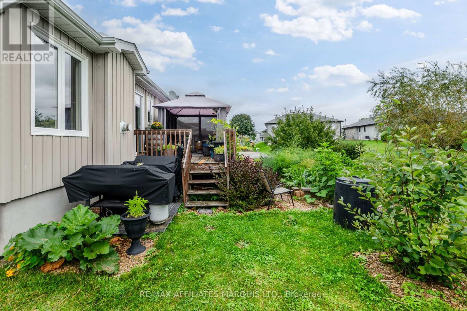 2230 Glen Brook Drive, Cornwall, ON - Outdoor