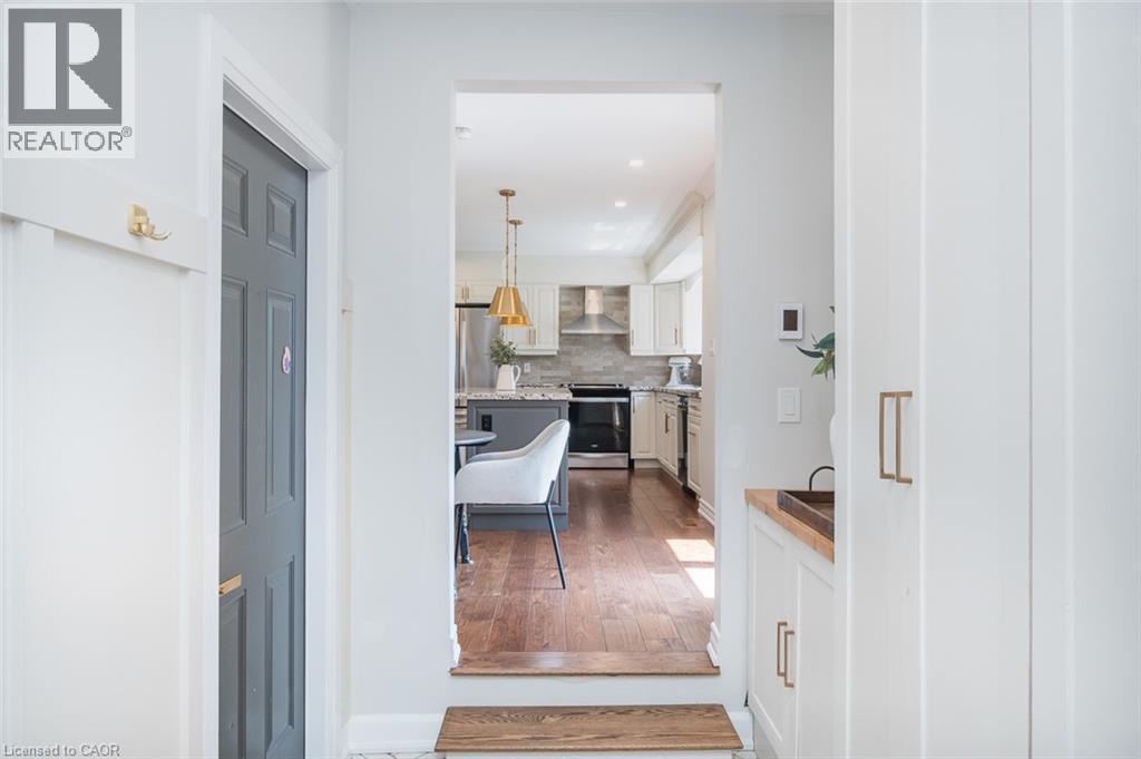 5410 Clive Crescent, Burlington, ON - Indoor Photo Showing Other Room