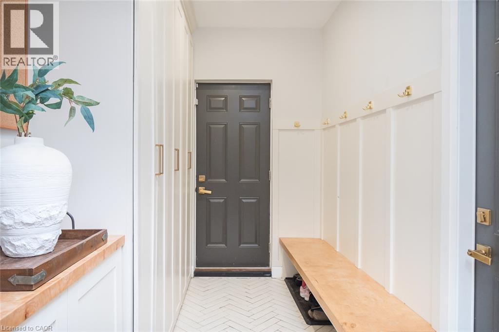 5410 Clive Crescent, Burlington, ON - Indoor Photo Showing Other Room