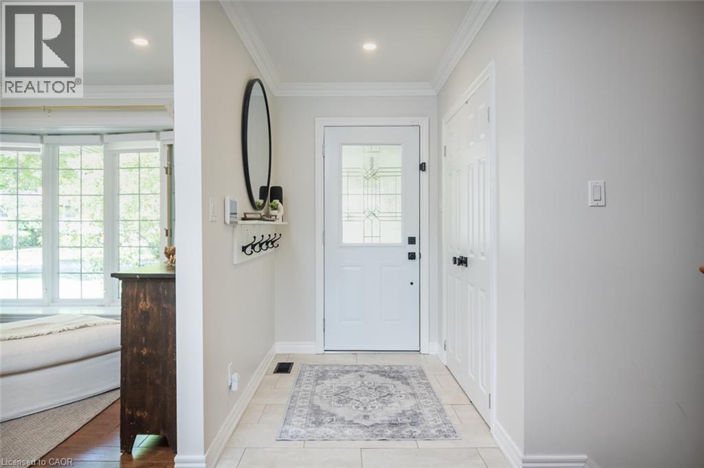 5410 Clive Crescent, Burlington, ON - Indoor Photo Showing Other Room