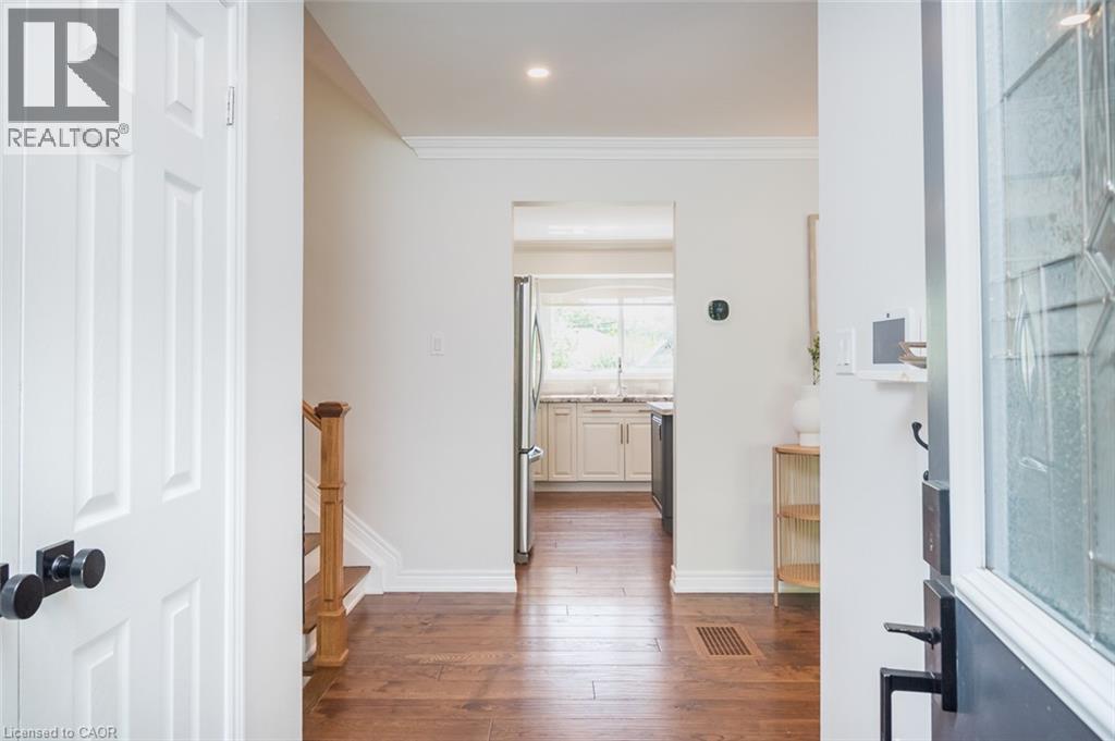 5410 Clive Crescent, Burlington, ON - Indoor Photo Showing Other Room