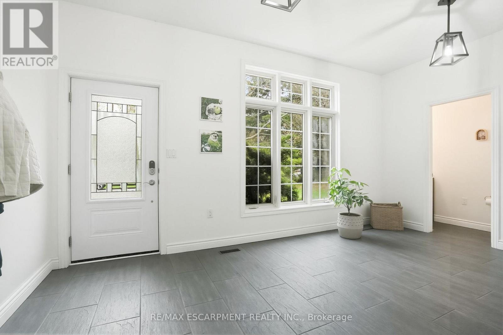 2000 15Th Side Road, Milton, ON - Indoor Photo Showing Other Room