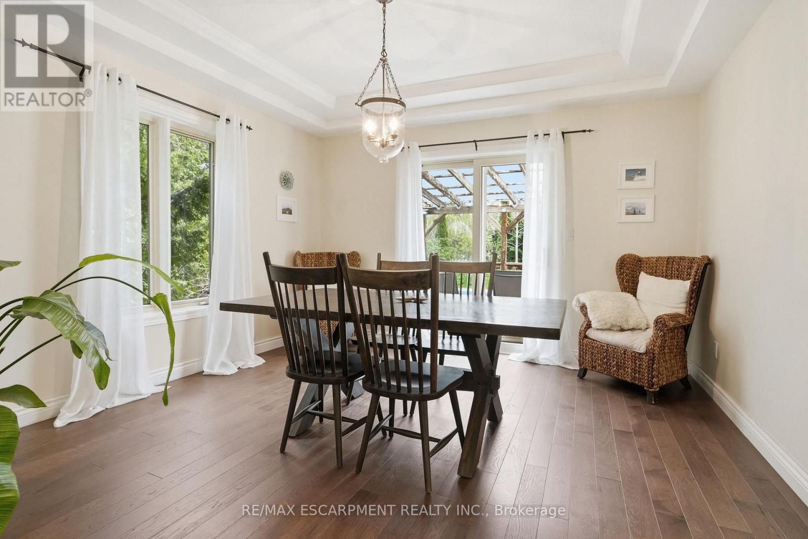 2000 15Th Side Road, Milton, ON - Indoor Photo Showing Dining Room