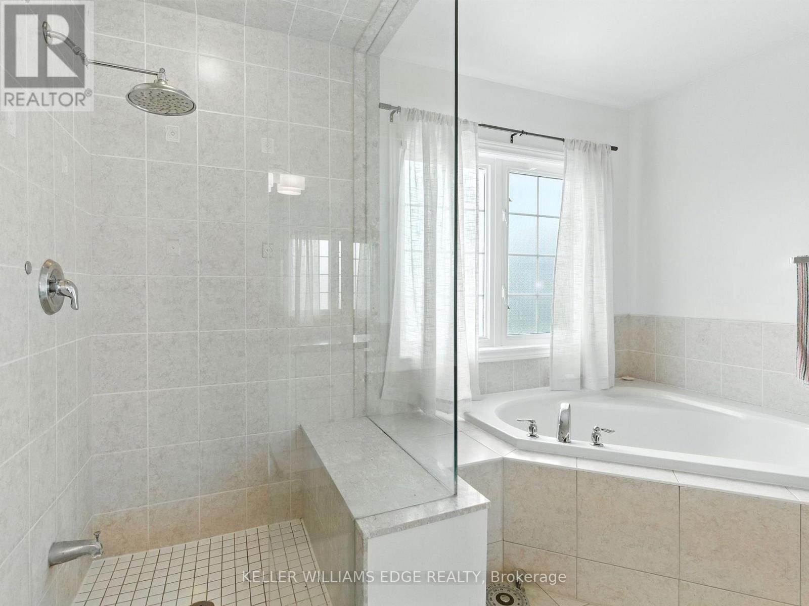 200 Giddings Crescent, Milton, ON - Indoor Photo Showing Bathroom