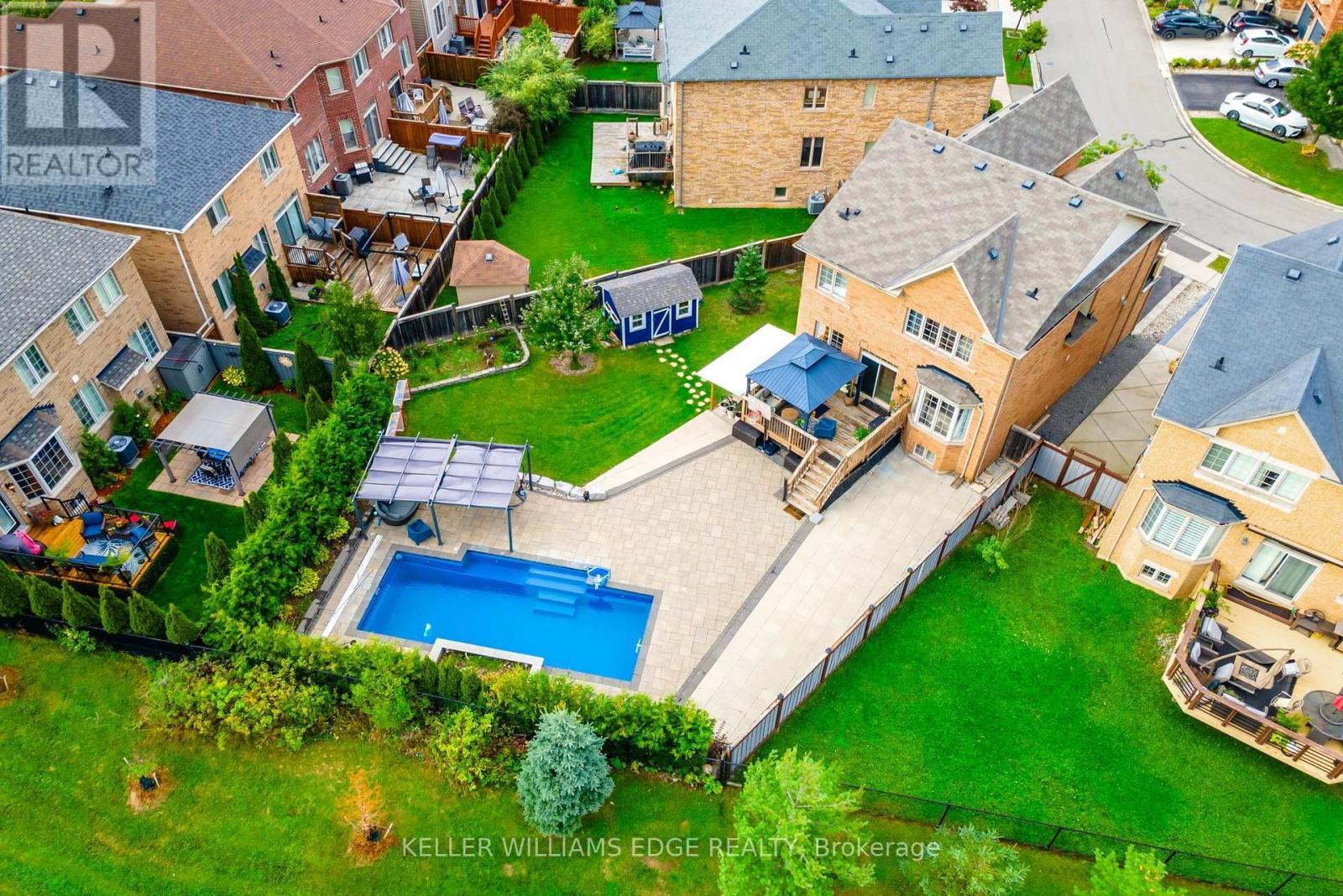200 Giddings Crescent, Milton, ON - Outdoor With In Ground Pool