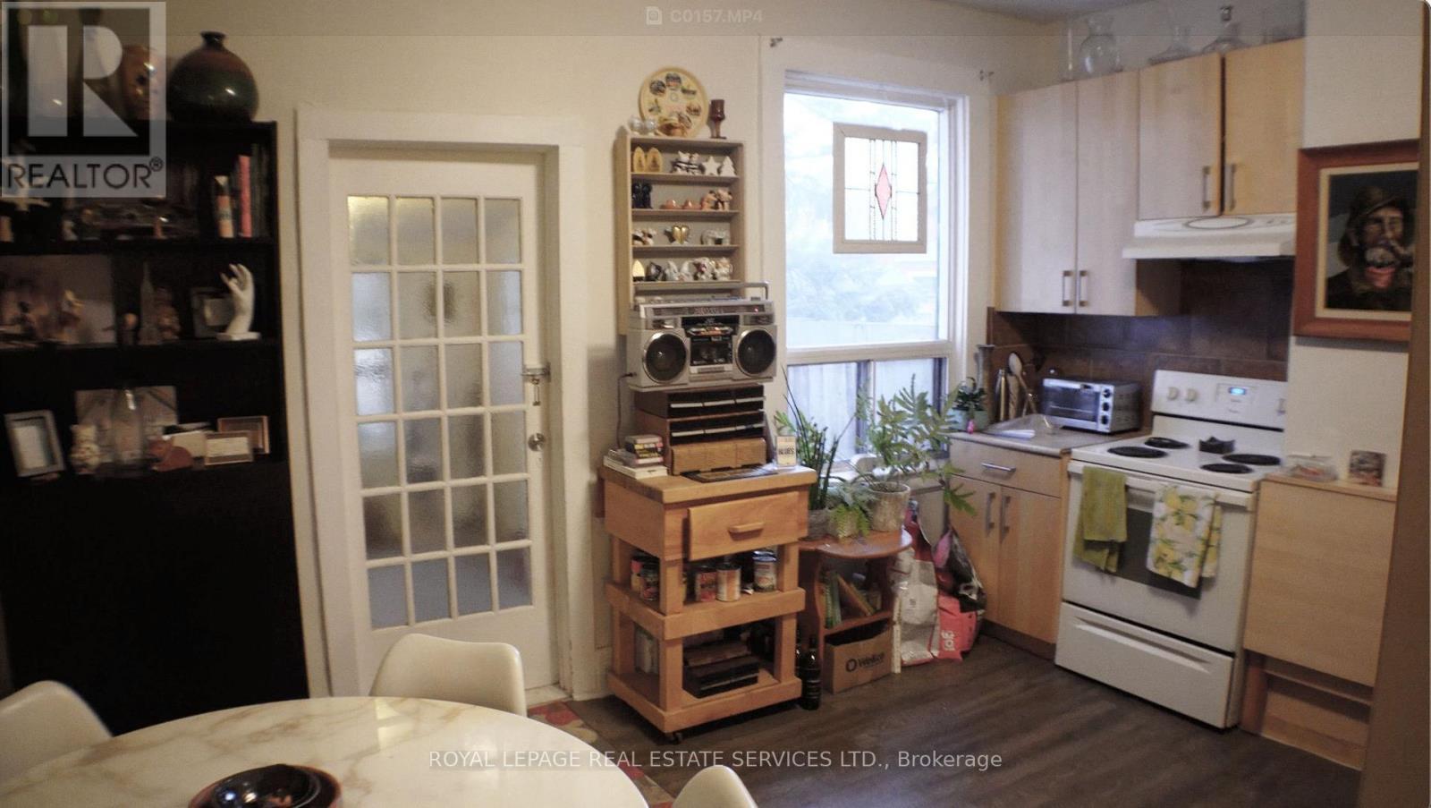 2 Saint Marks Road, Toronto, ON - Indoor Photo Showing Kitchen