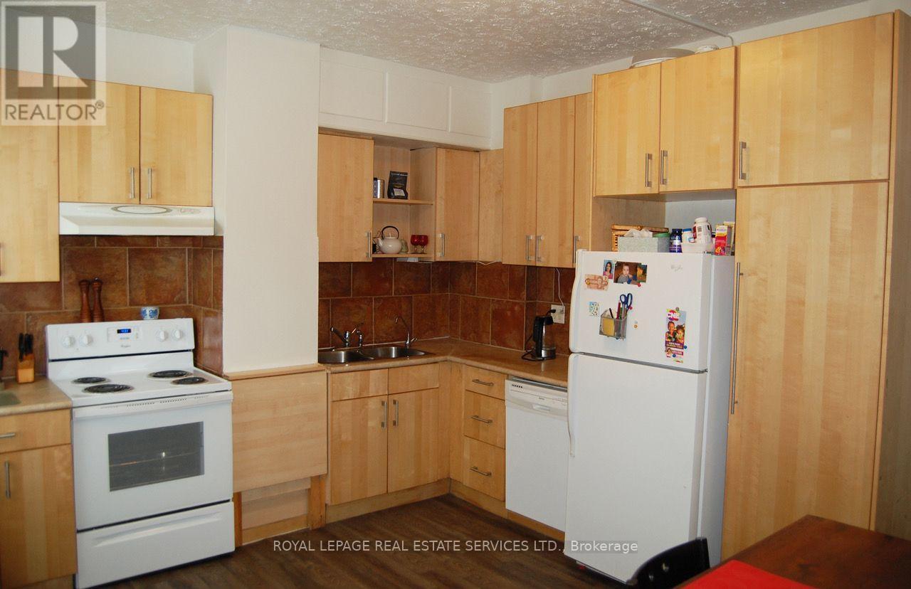 2 Saint Marks Road, Toronto, ON - Indoor Photo Showing Kitchen With Double Sink