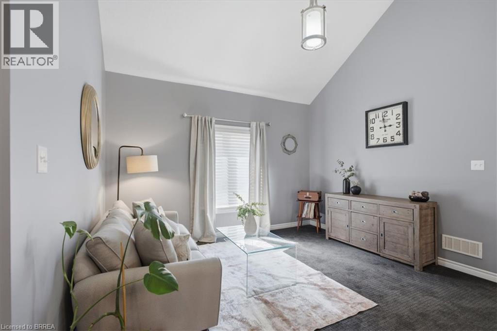 14 Mcqueen Drive, Paris, ON - Indoor