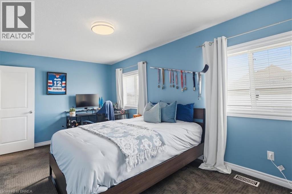 14 Mcqueen Drive, Paris, ON - Indoor Photo Showing Bedroom