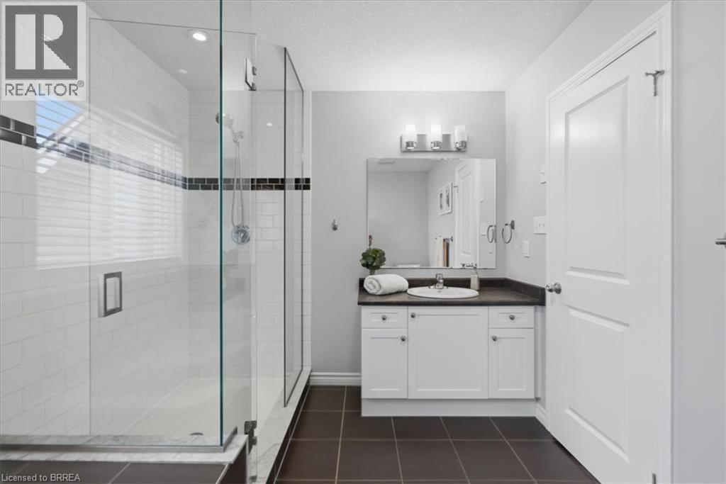 14 Mcqueen Drive, Paris, ON - Indoor Photo Showing Bathroom