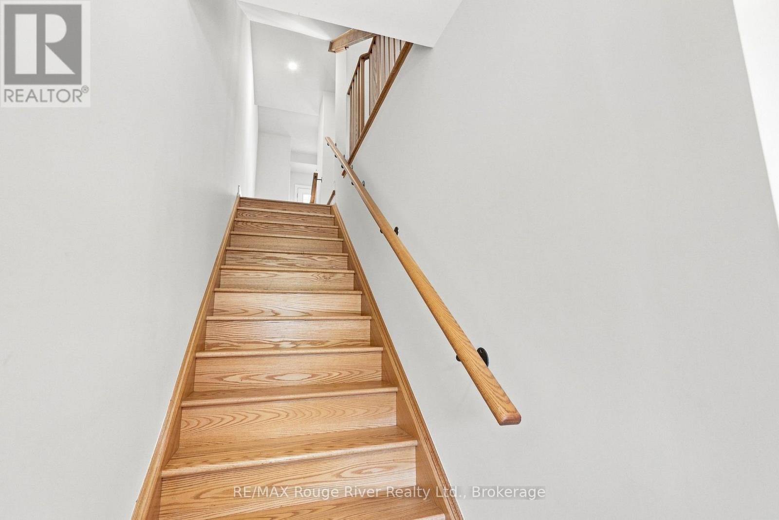 2607 Magdalen Path W, Oshawa (Windfields), ON - Indoor Photo Showing Other Room