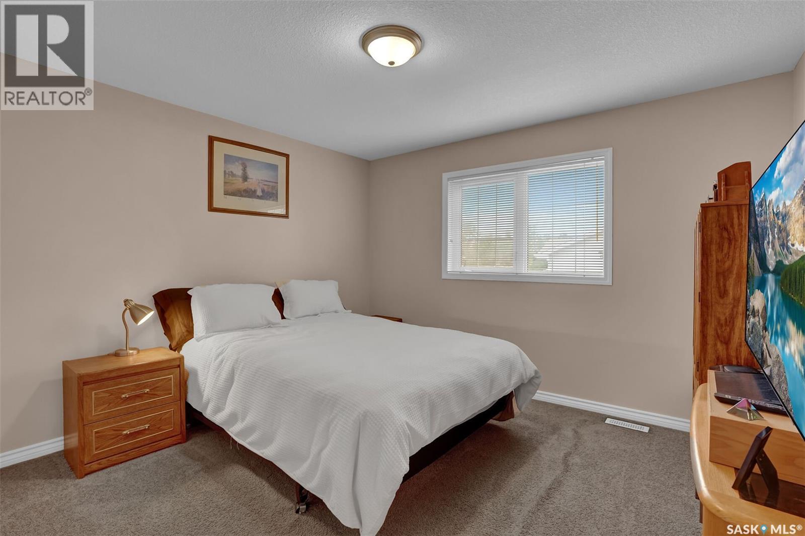 4926 Marigold Drive, Regina, SK - Indoor Photo Showing Bedroom