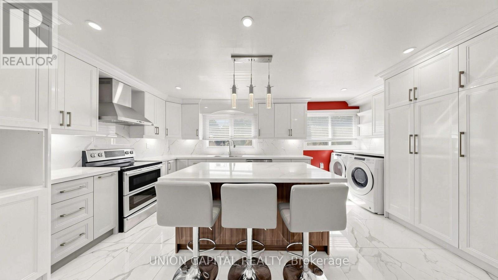 6 Windy Golf Way, Toronto, ON - Indoor Photo Showing Kitchen With Upgraded Kitchen